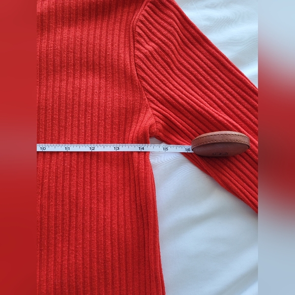 Red rib knit top, size medium - Picture 3 of 8